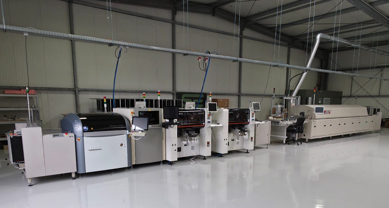 Vollautomatisierte SMD-Linie für maximale Prozesssicherheit Vollautomatisierte SMD-Linie für maximale Prozesssicherheit